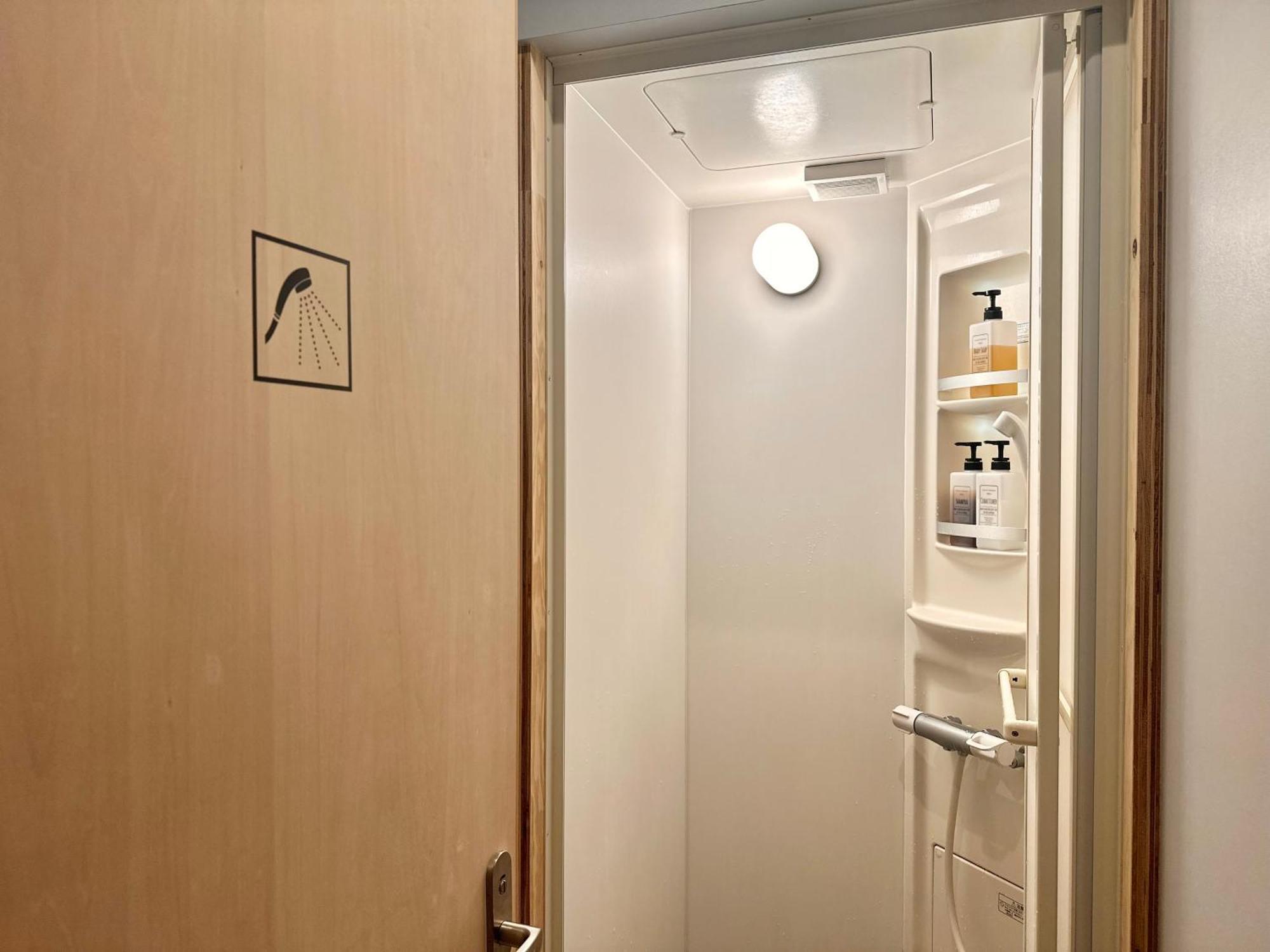 Travel&Book Hotel Hulatoncabin Takamatsu Exterior photo